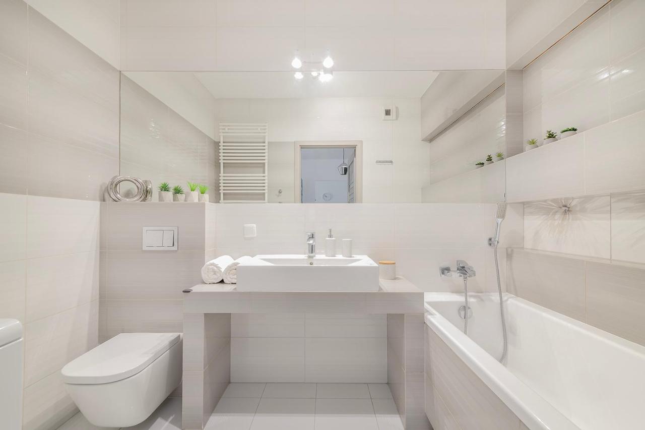 Easy Rent - Metropolitan 75 Apartment *